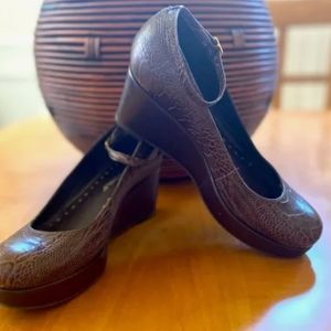 Brown Bcbgirls Shoes Bcbgirls Size 10.